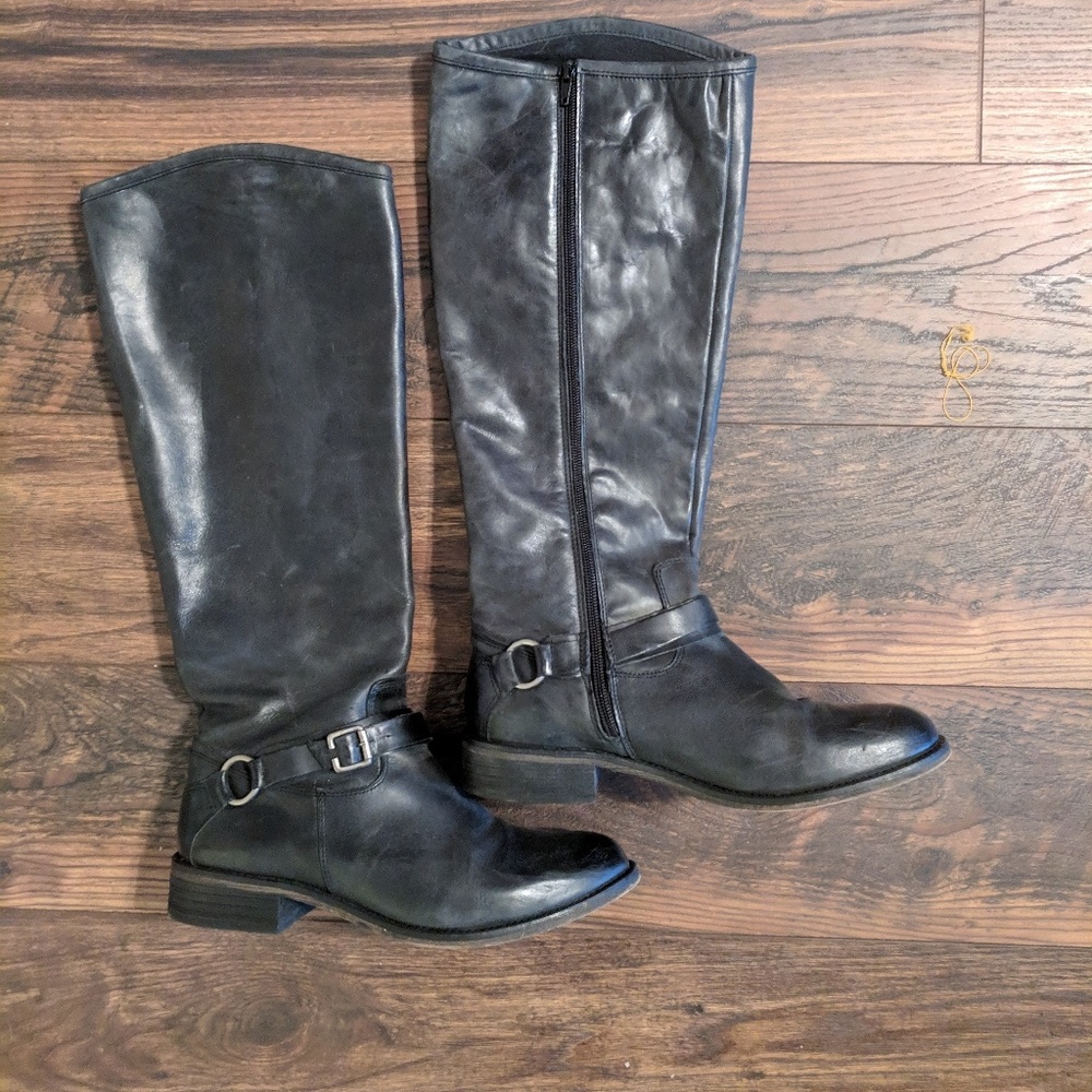 Hinge Womens leather motorcycle tall boot in 9.5